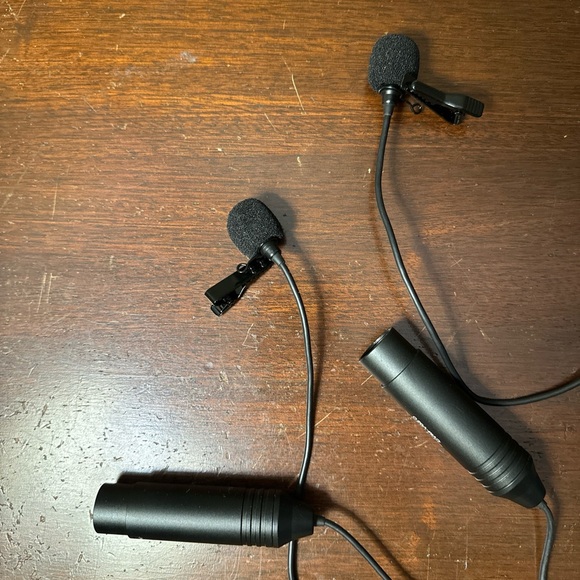 Podcast  Kit- H4n Pro Portable Digital Recorder, 2 Shure Mics, and 2 Comica Mics - Picture 10 of 11